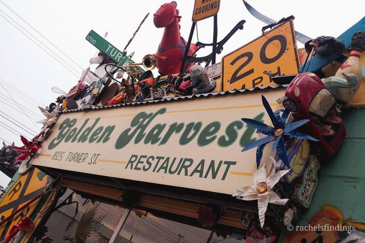 golden harvest lansing restaurant sign