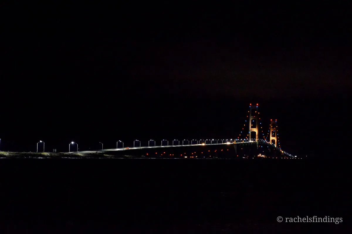 mackinac bridge at night