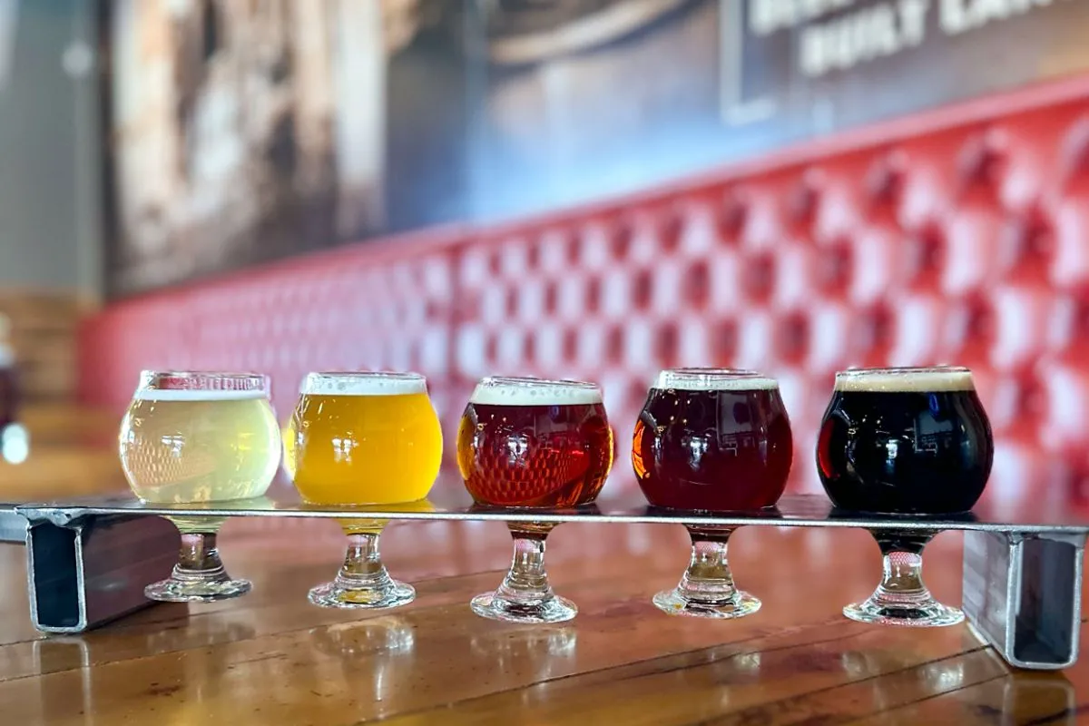 beer flight lansing brewing co