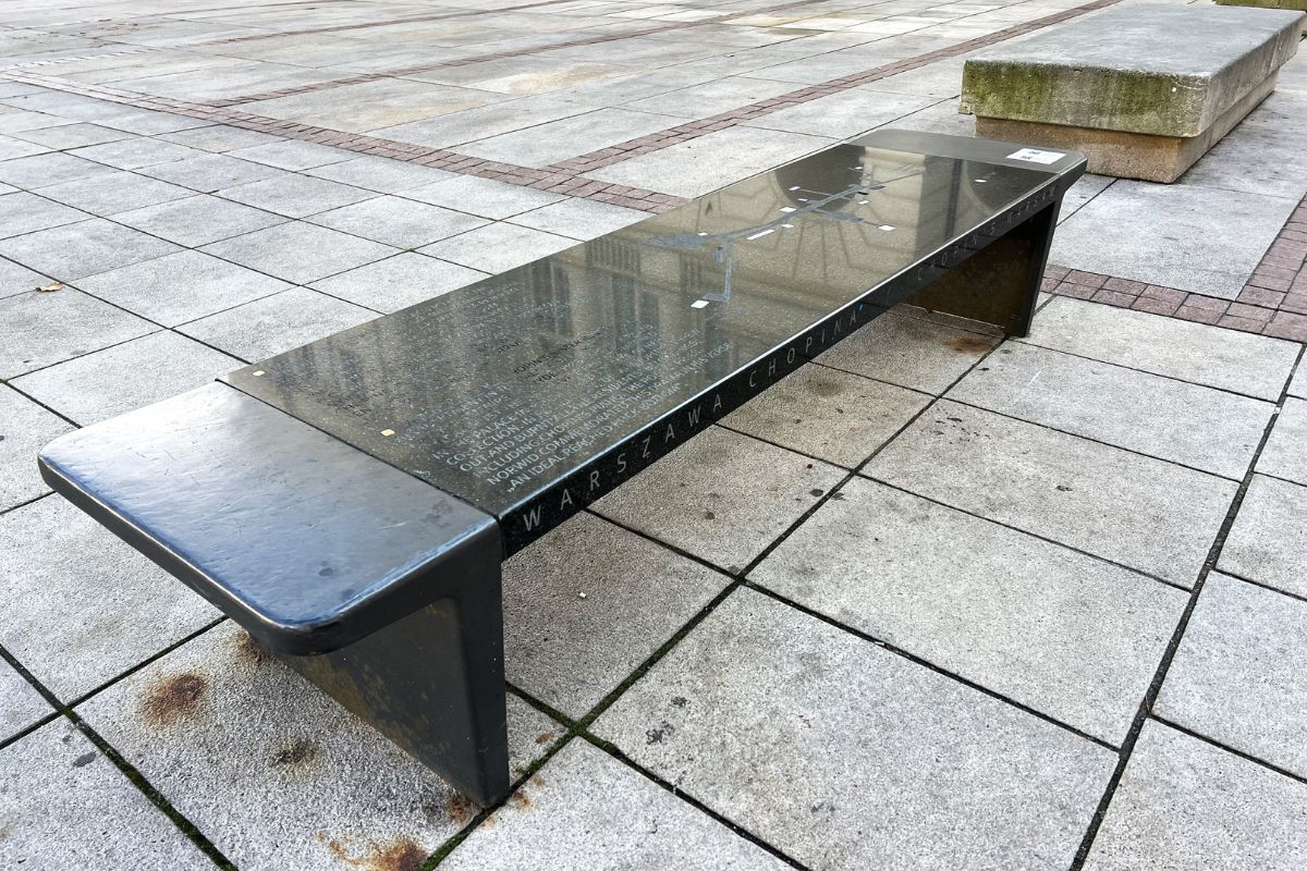 chopin musical bench in warsaw